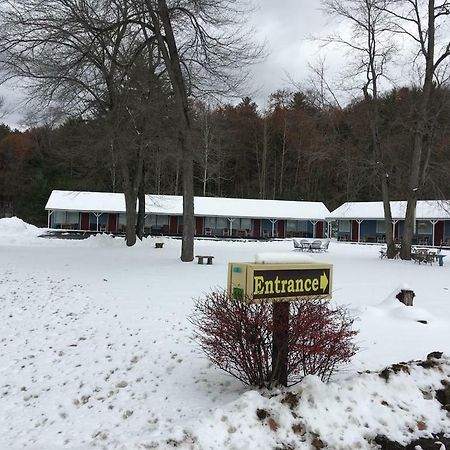 Warrensburg Inn & Suites - 6 Mi To Lake George Esterno foto