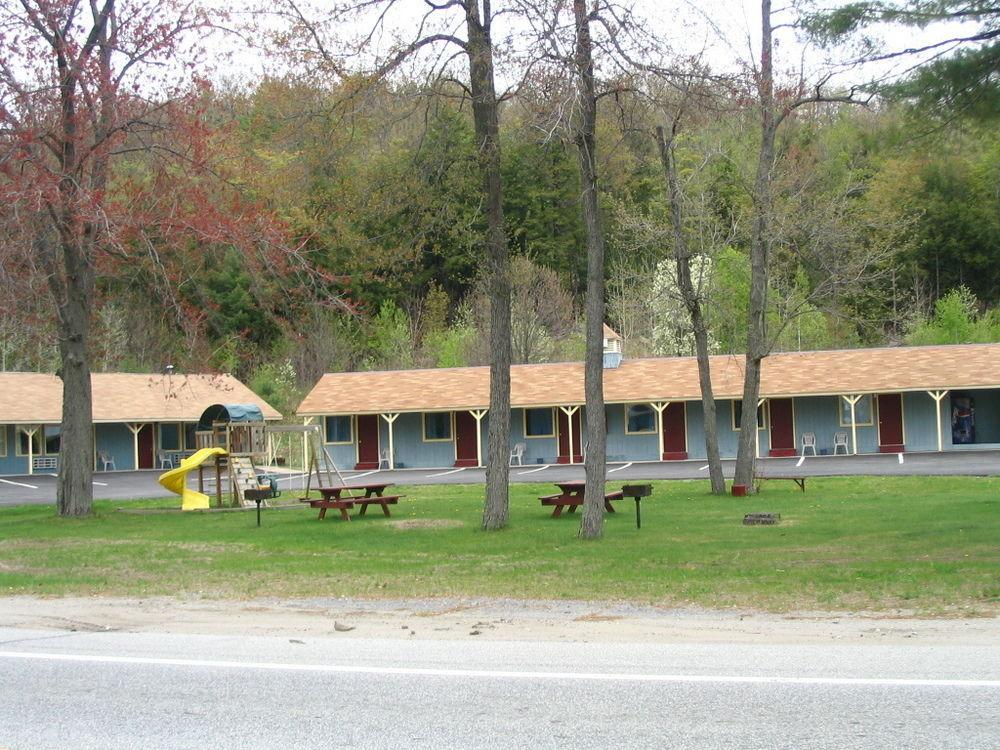 Warrensburg Inn & Suites - 6 Mi To Lake George Esterno foto