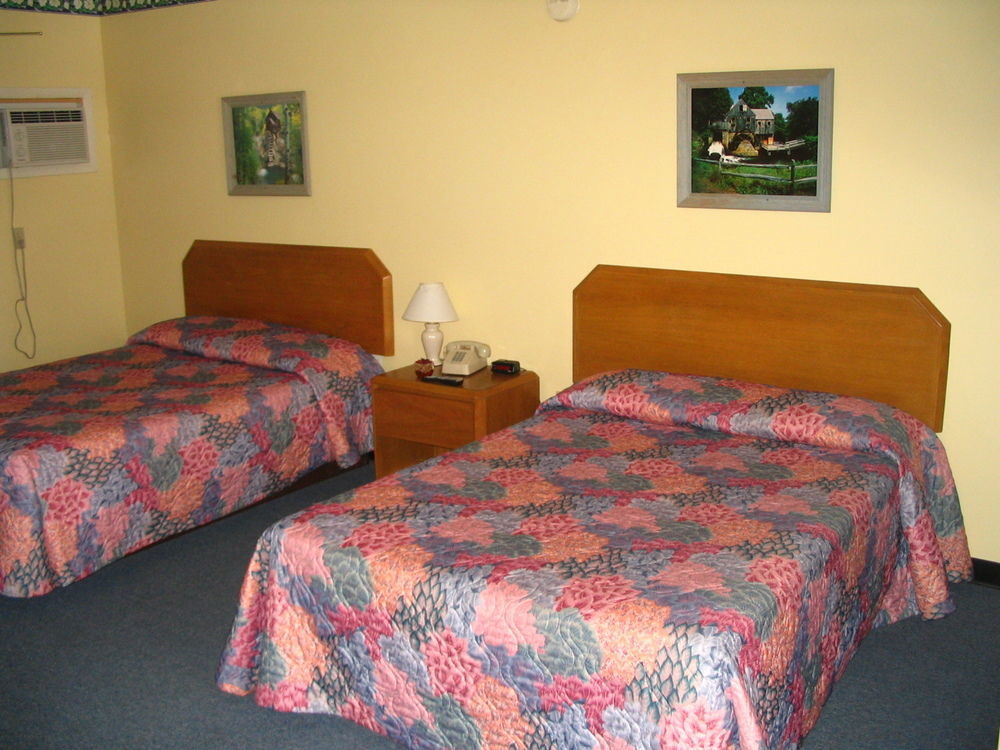 Warrensburg Inn & Suites - 6 Mi To Lake George Esterno foto