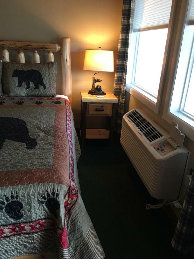 Warrensburg Inn & Suites - 6 Mi To Lake George Esterno foto